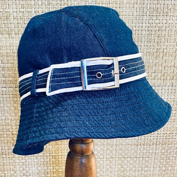 🌟HP🌟NWOT Dark Blue Chambray Buckle Cloche Bucket Hat - Picture 7 of 11